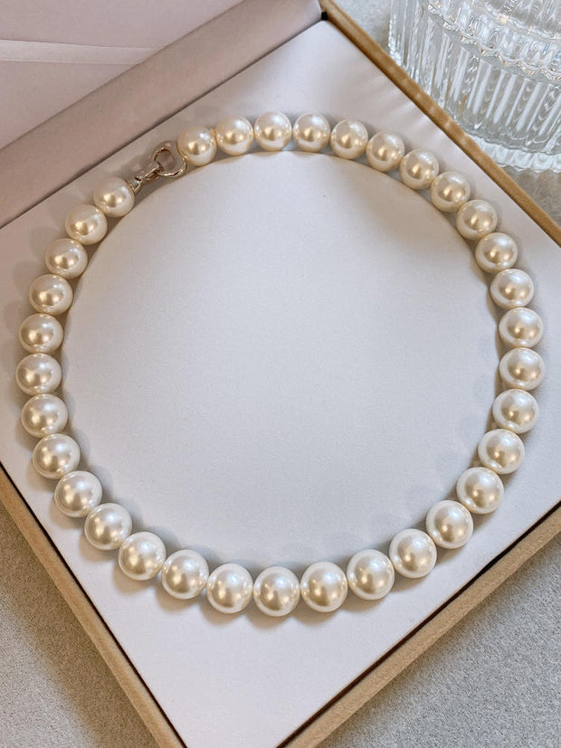 Australian white pearl necklace