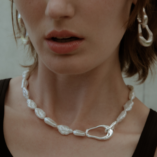 Unique Pearl Necklace