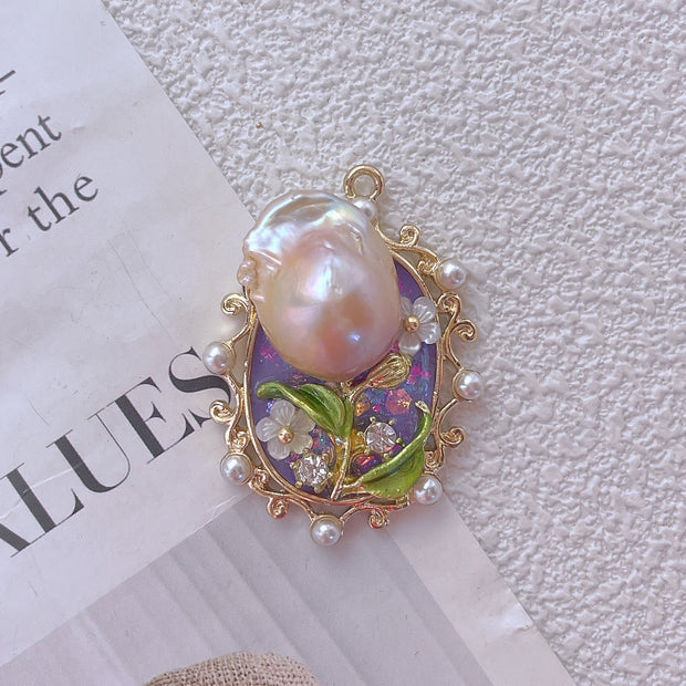 baroque pearl pendant