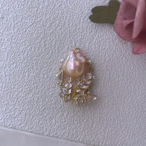 baroque pearl pendant