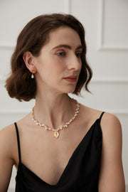 natural pearl necklace