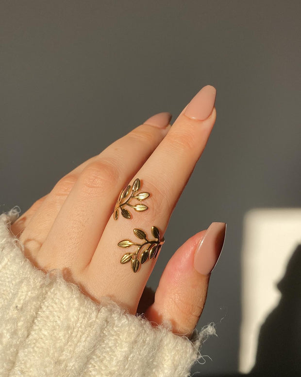 Adjustable Leaf Ring