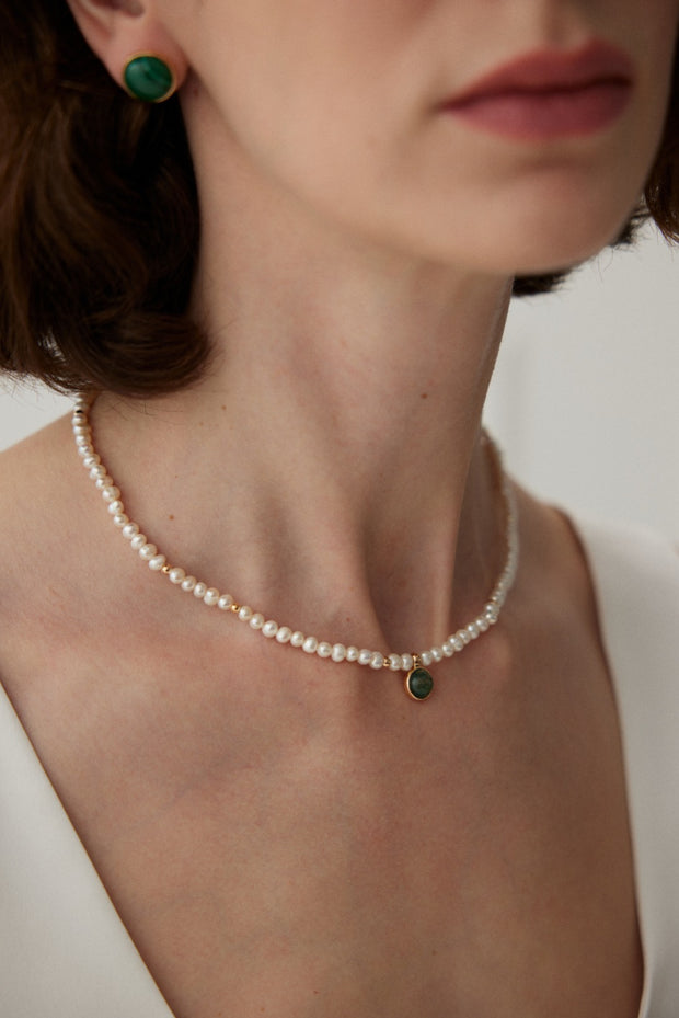 pearl necklace