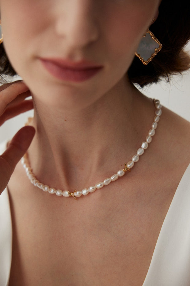 pearl necklace